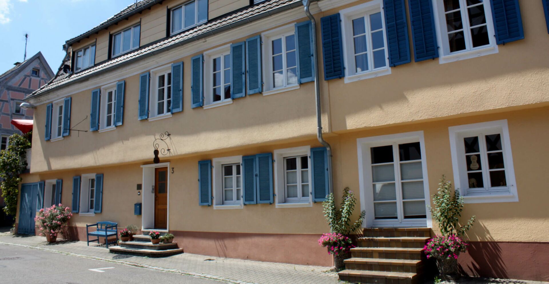 Hausfront Geigenbau Hillenbrand Hausfront Geigenbau Hillenbrand